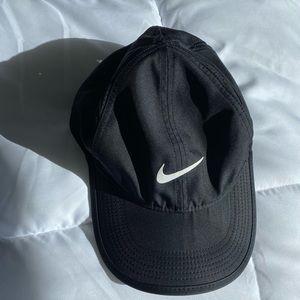 nike black golf hat